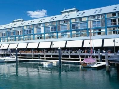 Blue (Deluxe Pier View Loft Suite)0