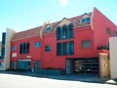 สโต๊ค บีช เฮาส์ (Stoke Beach House)0