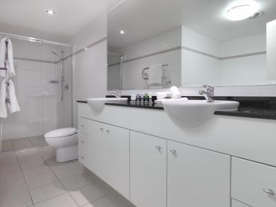 Meriton Serviced Apartments World Tower3