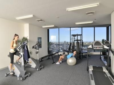 Meriton Serviced Apartments World Tower1
