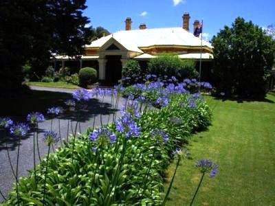 Vacy Hall1
