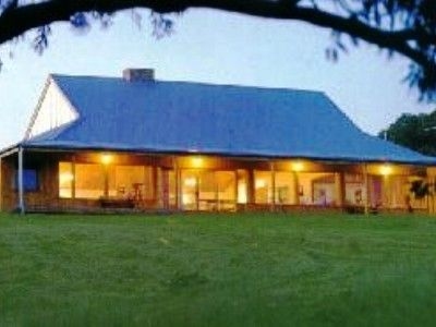 Waratah Lodge0