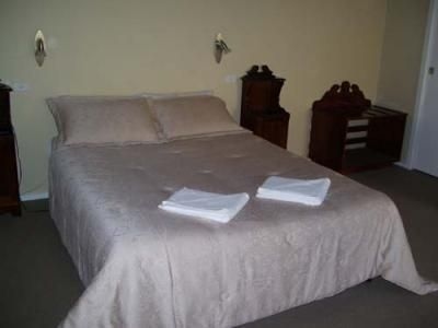 Colonial Village Motel1