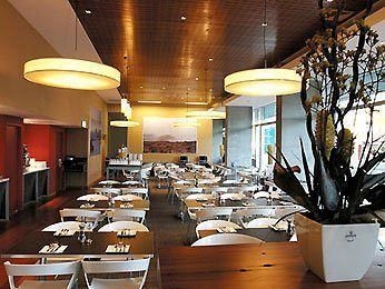 Ibis Wollongong1