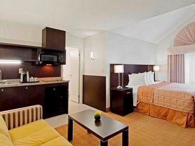 Quality Hotel Burlington4