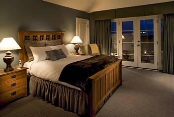 Kensington Riverside Inn3