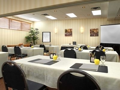 Quality Inn University2