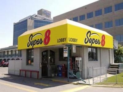 Super 8 Village Calgary0