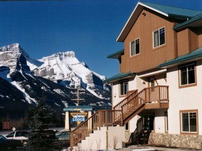 Banff Boundary Lodge0