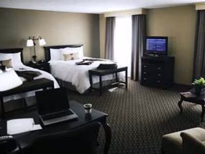 Hampton Inn And Suites Edmonton West4