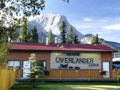 Overlander Mountain Lodge2