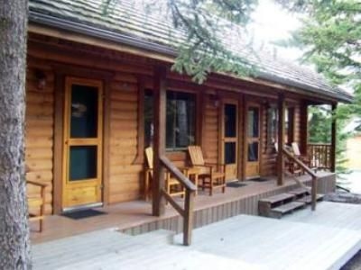 Overlander Mountain Lodge1