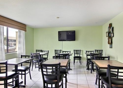 Kamloops Travelodge3