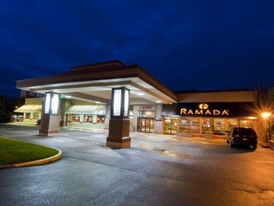 Ramada Lodge Kelowna0