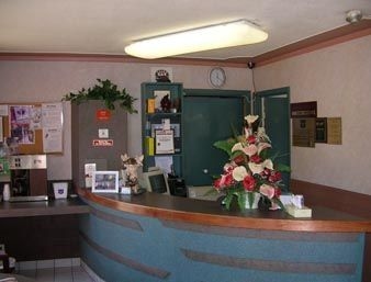 Knights Inn Kitchener3