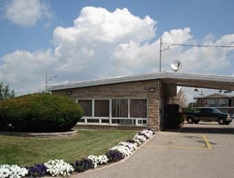 Knights Inn Kitchener2