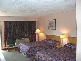 Knights Inn Kitchener4