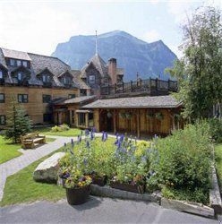 Moraine Lake Lodge1