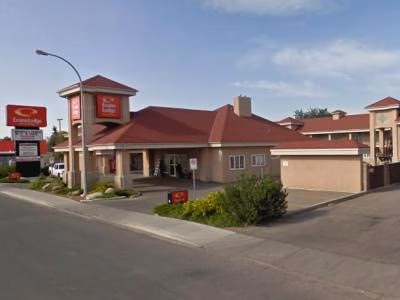 Econo Lodge Inn And Suites0
