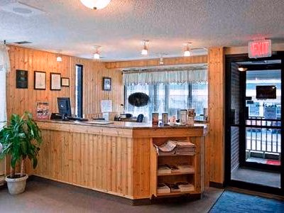 Econo Lodge Miramichi3