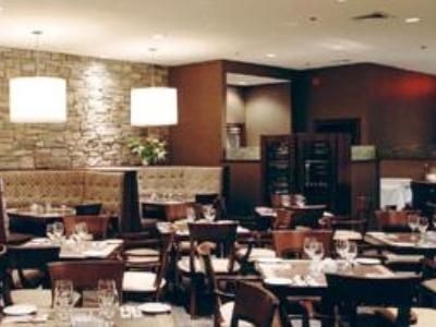 Auberge Universel Montreal4