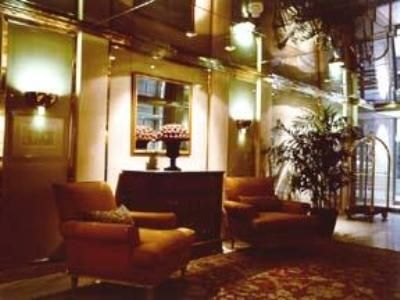 Clarion Hotel and Suites Downtown2