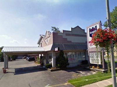 Knights Inn0