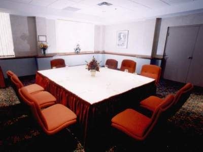 Peninsula Inn And Resort1