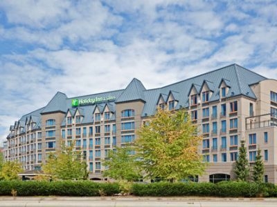 Holiday Inn North Vancouver1