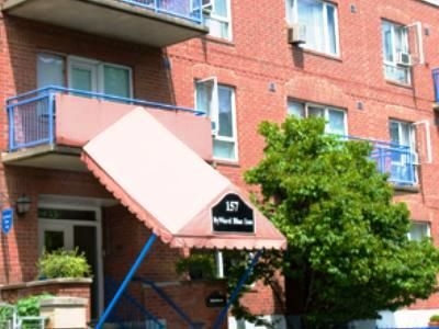 บายเวิร์ด บลู อินน์ (Byward Blue Inn)0
