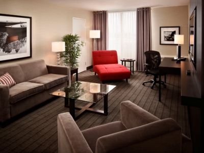 Delta Waterfront Hotel And Conf Ctr2