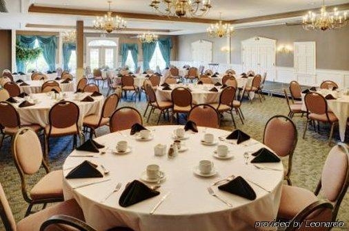 Loyalist Lakeview Resort2