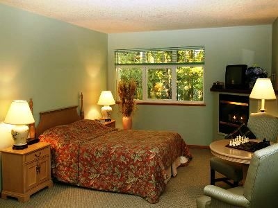 Clayoquot Orca Resort Lodge4