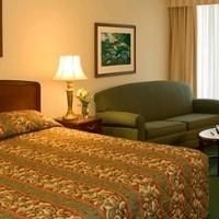 Carlingview Airport Inn2