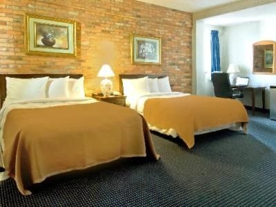 Howard Johnson Downtown Yorkville2