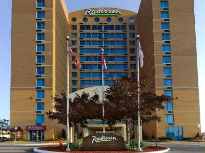 Radisson Suite Toronto Airport1