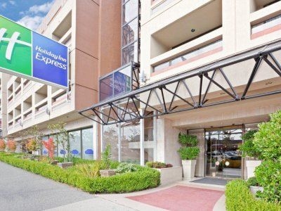 เอเทรียม โฮเทล แวนคูเวอร์ (Atrium Hotel Vancouver)0