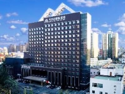 ฉางไป่ซาน อินเตอร์เนชันแนล (Changbaishan International)0