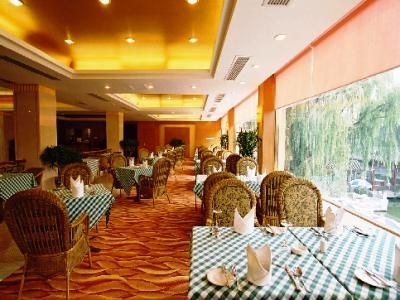 ดราก้อน สปริง โฮเต็ล (Dragon Spring Hotel)4