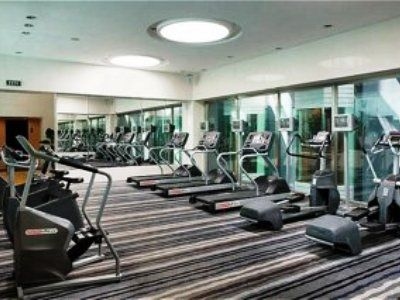 Holiday Inn Central Plaza1