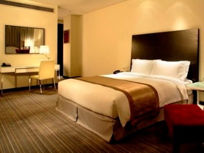 Ramada Parkside4