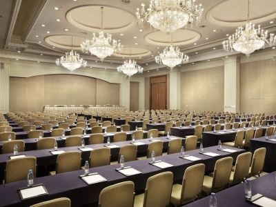 Intercontinental Century City4