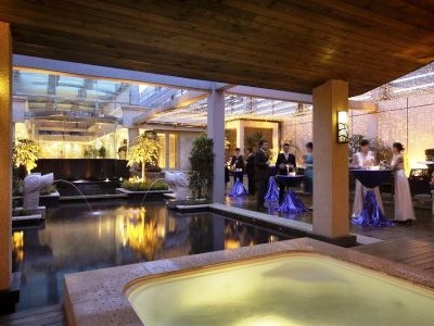 Intercontinental Century City2
