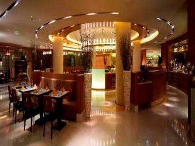 Howard Johnson Itc Plaza2