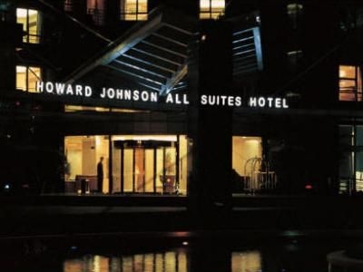 Howard Johnson All Suites0