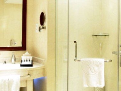 Ramada Plaza Peace4