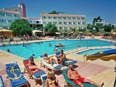 Adelais Bay (Half Board)0