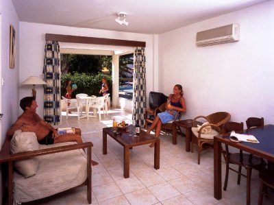 Jacaranda Hotel Apts (1 Bed Apt)4