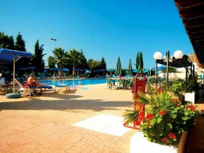 Kapetanios Bay3