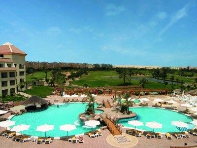 Hilton Pyramids Golf Resort1